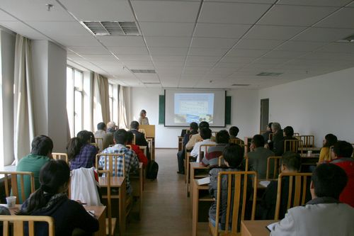 美国加州大学河滨分校Edith B. Allen教授来寒旱